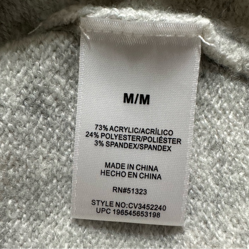 🌺 CLEARANCE 🌺 Vince Camuto Center Seam Crewneck Sweater - NWT - Picture 4 of 7